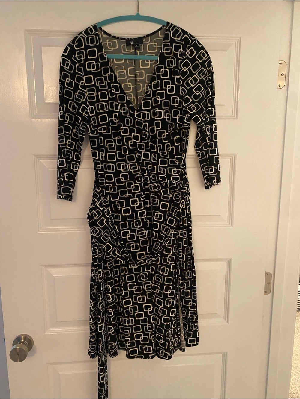 AB Studio Black & White Geometric Wrap-Style Long Sleeve Dress